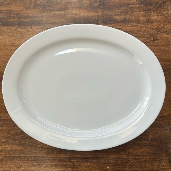 Pottery Barn Great White Oval 16” Serving Platter - Picture 1 of 4